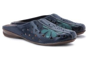 Catwalk Casual Women Flats worth Rs.1795 for Rs.999 @ Amazon