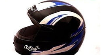Mototrance Full Face Helmet (Universal Size) for Rs.599 @ Amazon