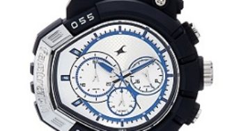 Fastrack Chronograph Silver Dial Men’s Watch worth Rs.3995 for Rs.2399 @ Amazon (Limited Period Deal)