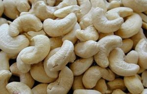 BAGUE W320 Natural Raw Whole Cashew Nuts 1 Kg for Rs.845 – Amazon