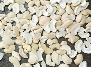 Stylo Premium Broken 4-Piece Cashews 500g for Rs.330 @ Amazon